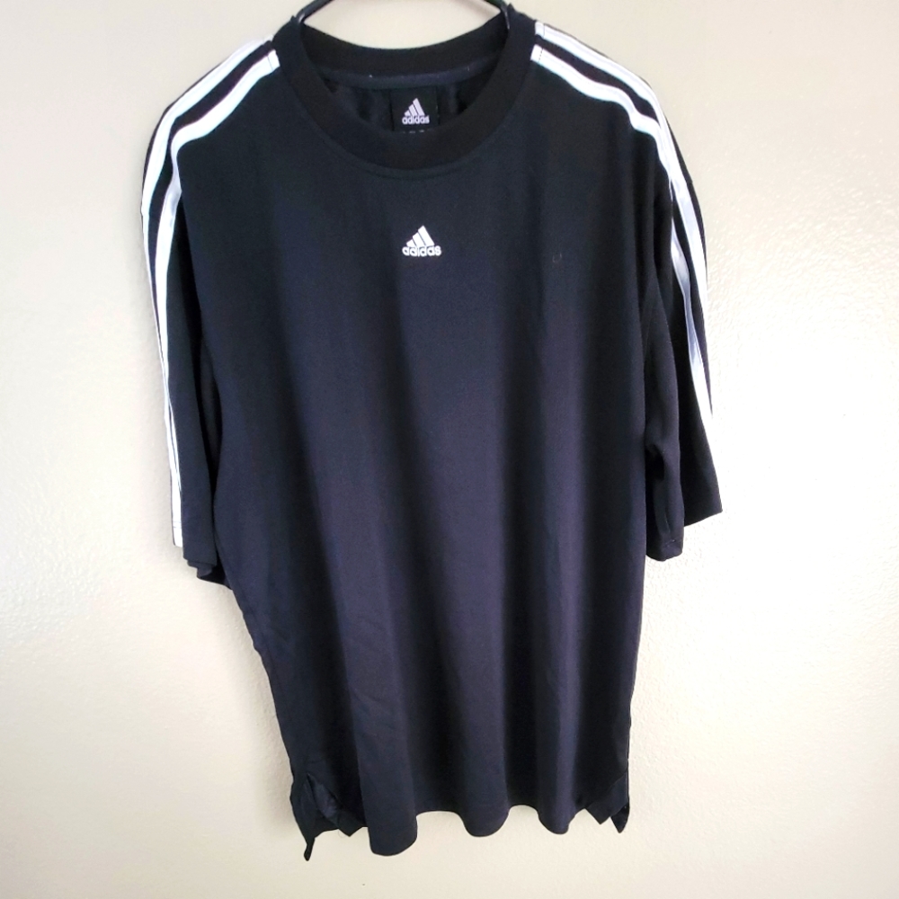three stripe adidas jersey